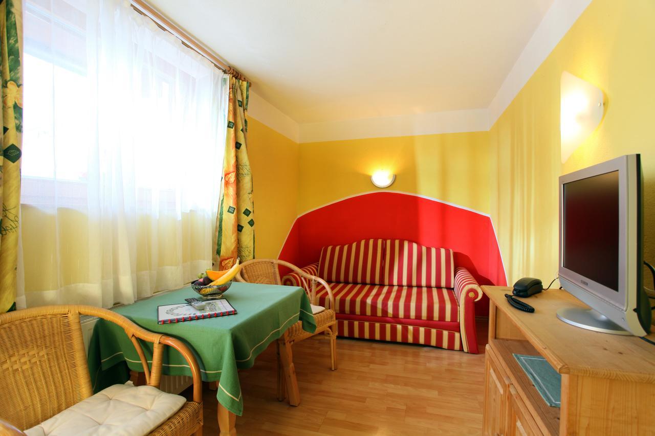 Alpenhotel Landhaus Kuechl キルヒベルク・イン・チロル エクステリア 写真